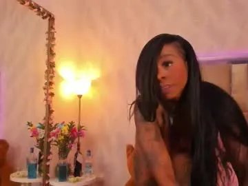 Freechat brunettklaryss on Chaturbate