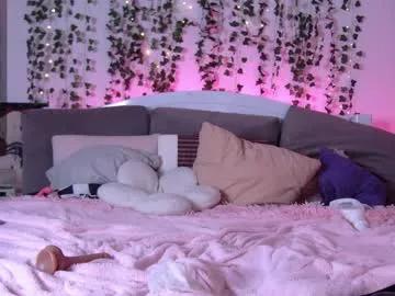 Freechat caramelangels on Chaturbate