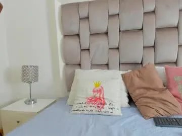 Freechat chikibom28 on Chaturbate