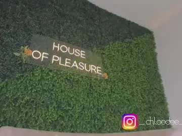 Freechat chloe_dee_ on Chaturbate