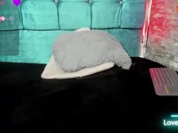 Freechat cloe66 on Chaturbate