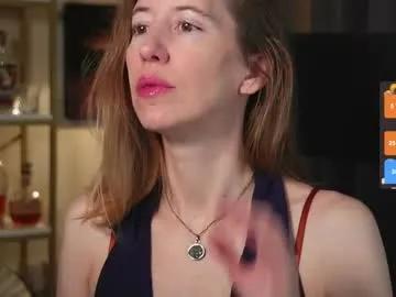 creme_dela_creme from Chaturbate