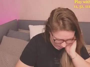 Explore 99 years old cute_darina from Chaturbate cute_darina from Chaturbate