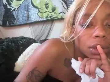 Freechat delightfuldark on Chaturbate