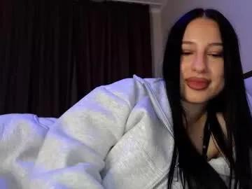 delly_love on Chaturbate 