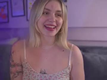deltaaurora_ from Chaturbate