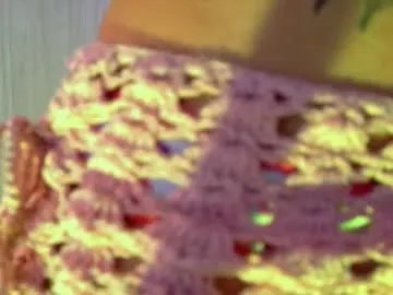 devours_fire on Chaturbate