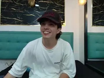 Freechat dia_fax18 on Chaturbate