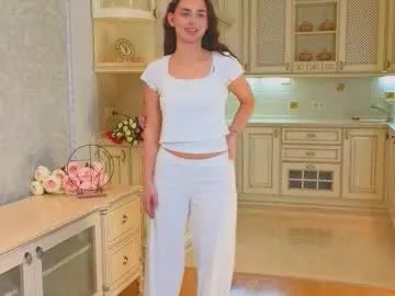 Freechat dinacaguimbal on Chaturbate