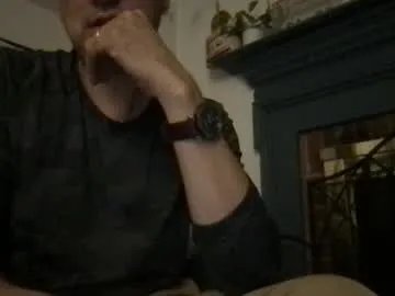 dizzydig on Chaturbate