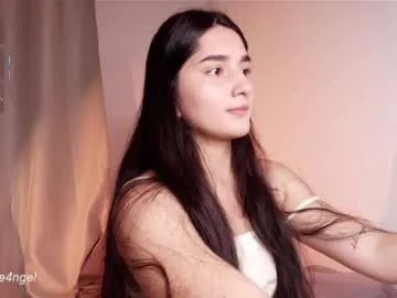 dolceangel__ on Chaturbate