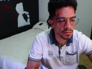 Freechat dostoyrodia_34 on Chaturbate