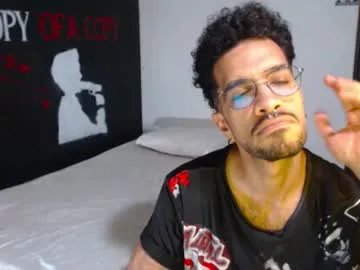 Freechat dostoyrodia_34 on Chaturbate