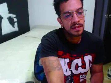 Freechat dostoyrodia_34 on Chaturbate