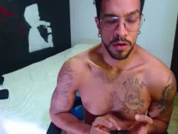 Freechat dostoyrodia_34 on Chaturbate