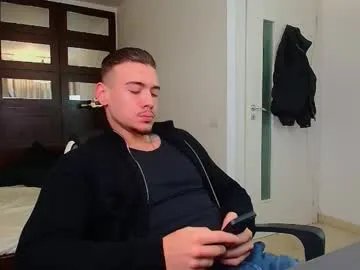 Chaturbate elijahthorne is Freechat elijahthorne β Welcome to my room! - Repeating Goal: Flex Biceps - #feet #findom #master #muscle #new