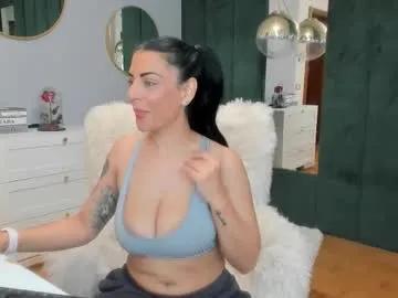 Slutty Elisabaxter wants you to fuck her body now elisabaxter from Chaturbate