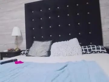 ella_lizzie on Chaturbate