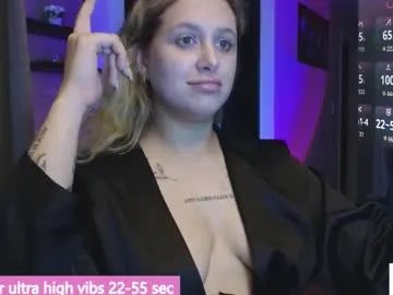 ellielawson on Chaturbate