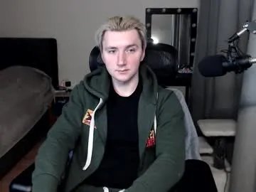 elvin_vaenight on Chaturbate