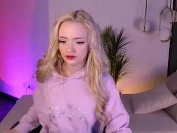 Freechat emily_air on Chaturbate