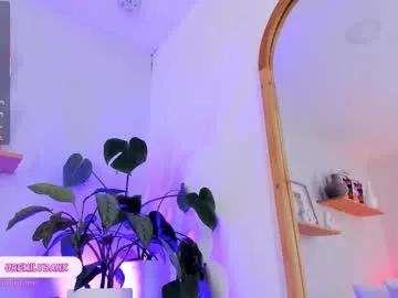 emilyy_bank on Chaturbate