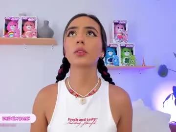 emilyy_bank on Chaturbate