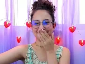emma_belle02 on Chaturbate 