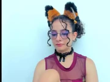 emma_belle02 on Chaturbate 