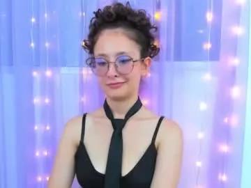 emma_belle02 on Chaturbate 