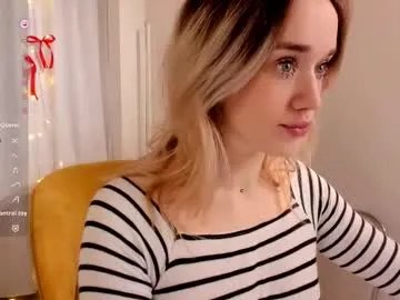 Freechat fancyamelia on Chaturbate