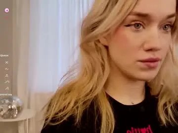 Freechat fancyamelia on Chaturbate