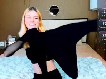 Private fleximona on Chaturbate