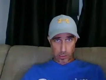 fouraide42 on Chaturbate