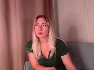 Freechat foxydiamond2020 on Chaturbate