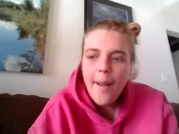 freshwaternewf from Chaturbate