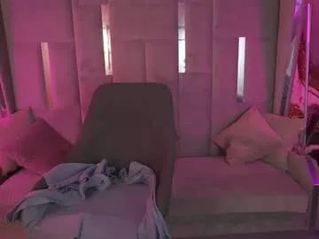 gentleadellee on Chaturbate