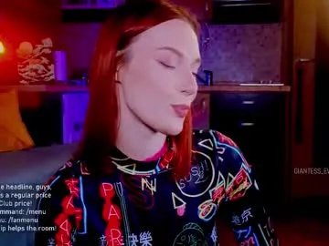 giantess_eva on Chaturbate