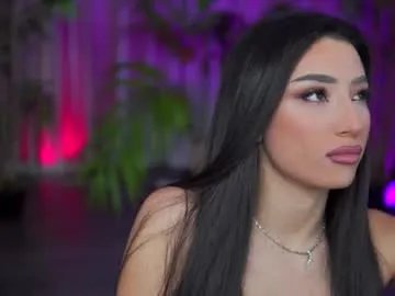 ginavalentinna on Chaturbate