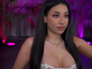 ginavalentinna on Chaturbate