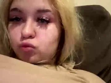 Freechat green_eyes_twinkl on Chaturbate