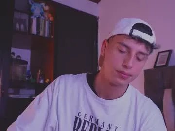 Freechat guy_twinks on Chaturbate