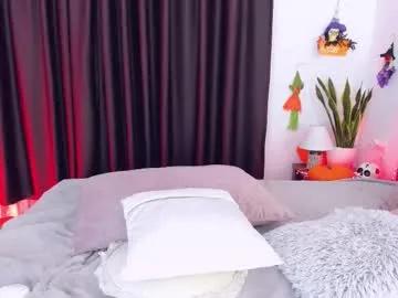 Try Chaturbate's Honeycarrol honeycarrol from Chaturbate