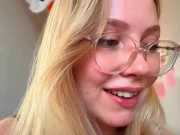 Freechat horney_audrey on Chaturbate