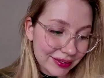 Freechat horney_audrey on Chaturbate