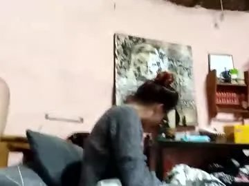 Freechat hornyhippies0080 on Chaturbate