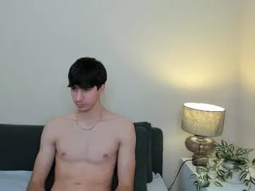 Private hotflirtyfella on Chaturbate