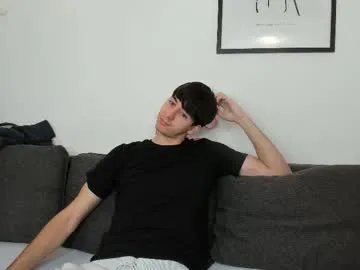 Private hotflirtyfella on Chaturbate