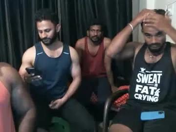 Freechat indiandesiguys2023 on Chaturbate