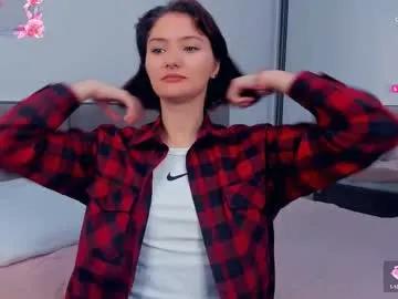 Freechat inellcanty on Chaturbate